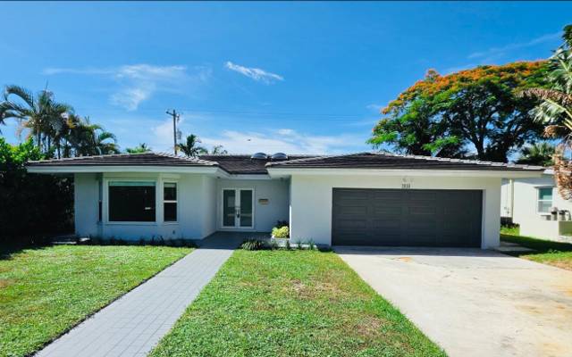 2648 NE 9TH Street home for sale in Beachway Estates
