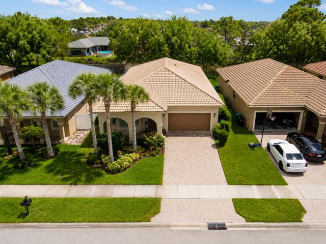 1804 SW Jamesport Drive