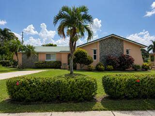 135 SW 7TH Avenue, home for sale in South Bay