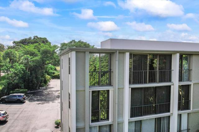501 SW 11th Place #418