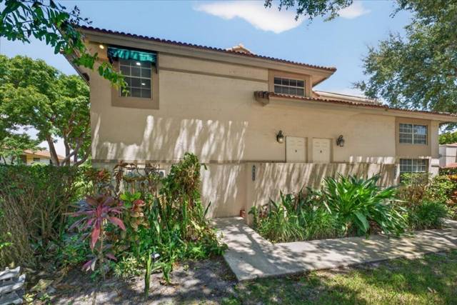 6611 Via Regina home for sale in Plum At Boca Pointe Condos One Thru 15 Filed