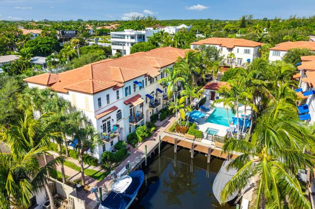 813 Estancia Way home for sale in Estancia At Boynton Beach Boynton Beach
