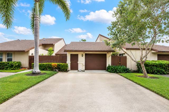 22686 VISTAWOOD Way