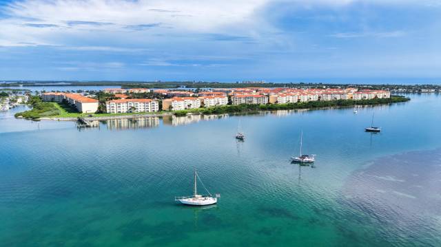 26 HARBOUR ISLE Drive #102 home for sale in Harbour Isle at Hutchinson Island West