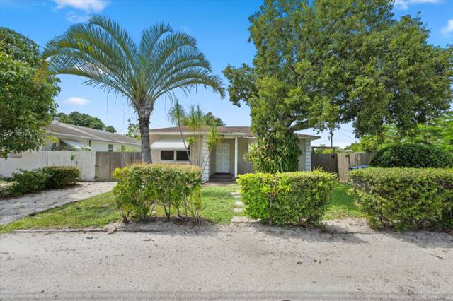 711 E COAST Avenue, home for sale in Lantana
