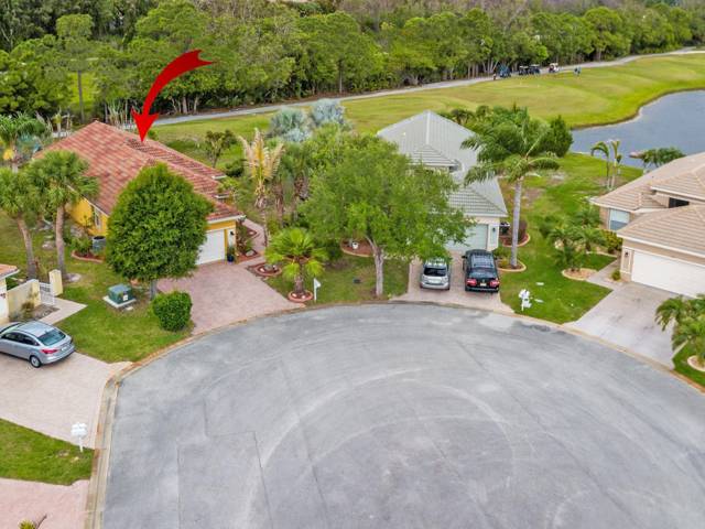 833 NW Rutherford Court