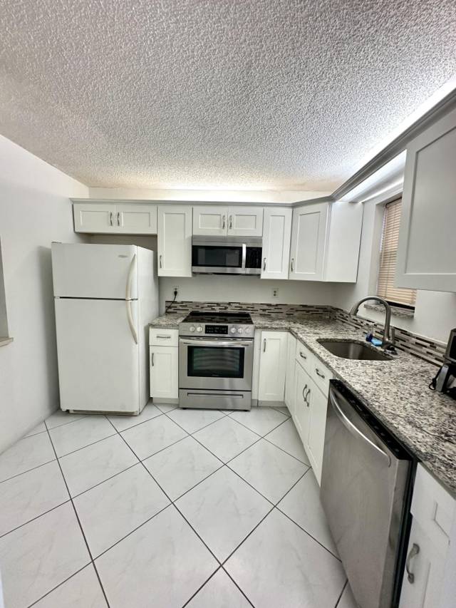 9370 SW 8th  Street