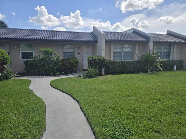 135 LAKE MERYL Drive home for sale in Golden Lakes Village