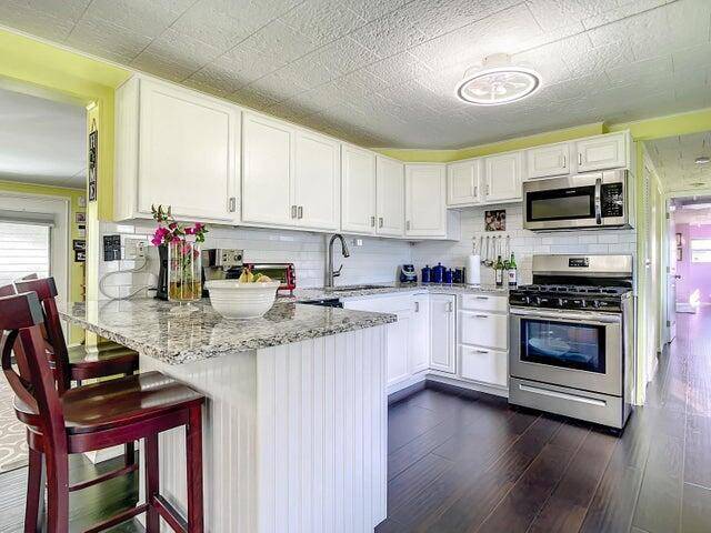 4215 MEADOW VIEW Drive, home for sale in Boynton Beach