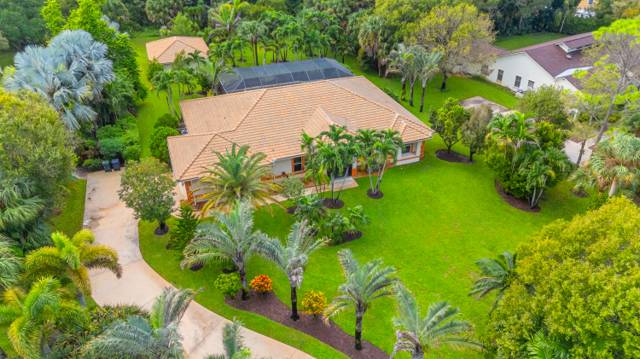14811 Horseshoe Trace home for sale in Paddock Park
