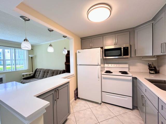 350 Horizons E #106, Boynton Beach 33435 home for sale