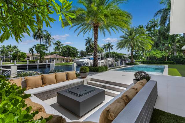2423 Castilla Isle