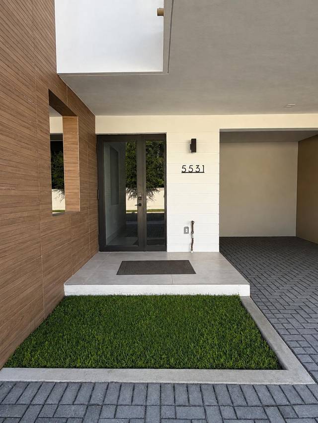 5531 W Oak Way, home for sale in Fort Lauderdale