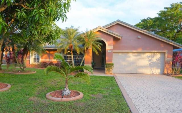 4555 NW 88TH Terrace