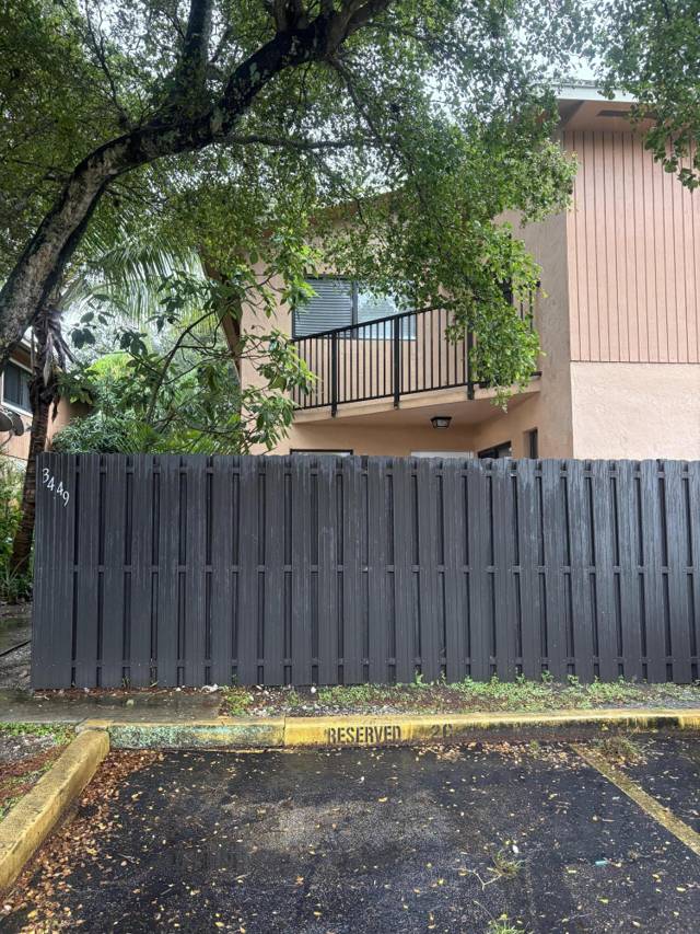 3449 SW 52ND Avenue #3449 home for sale in Hollywood Ridge Farms