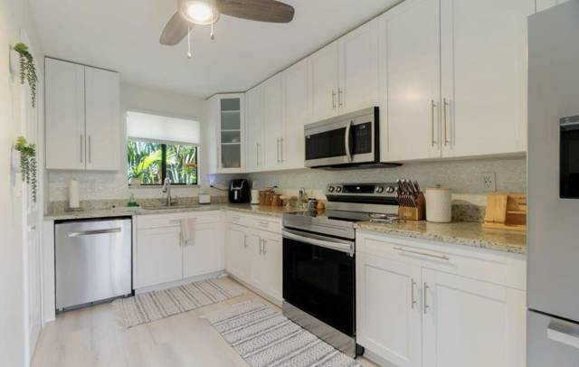 11892 STURBRIDGE Lane, home for sale in Wellington