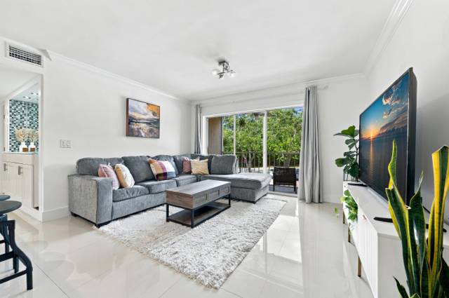 13771 Oneida Drive #D2 home for sale in Pine Ridge At Delray Beach