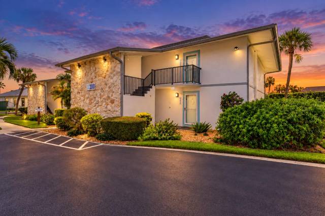 2400 S Ocean Drive #V-211