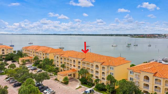 32 Harbour Isle Drive #103 home for sale in Harbour Isle West