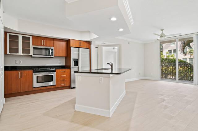 600 S Dixie Highway #636