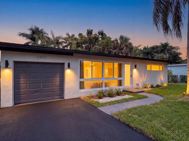 Lauderdale Isles