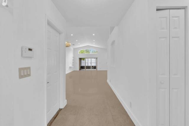 3307 SW 49TH Street home for sale in Banyan Oakridge