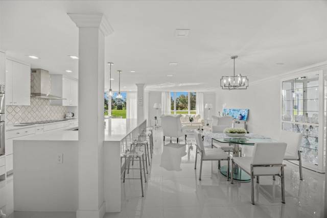 5390 WOODLAND LAKES Drive #105, home for sale in Palm Beach Gardens
