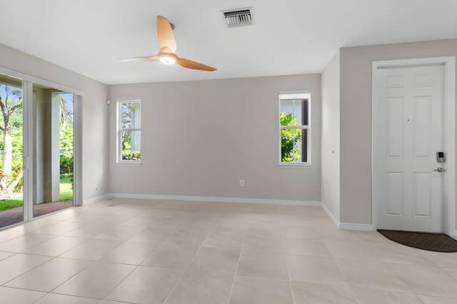 5319 Falcon Trail