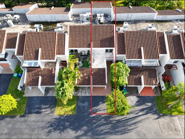 6479 Racquet Club Drive, home for sale in Lauderhill