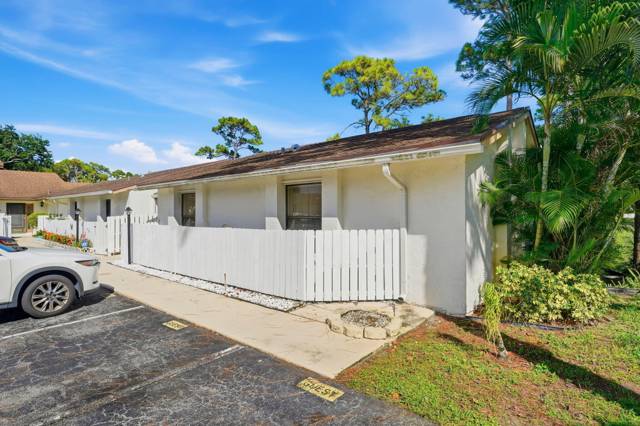 6120 NEWSTEAD Court, home for sale in Greenacres