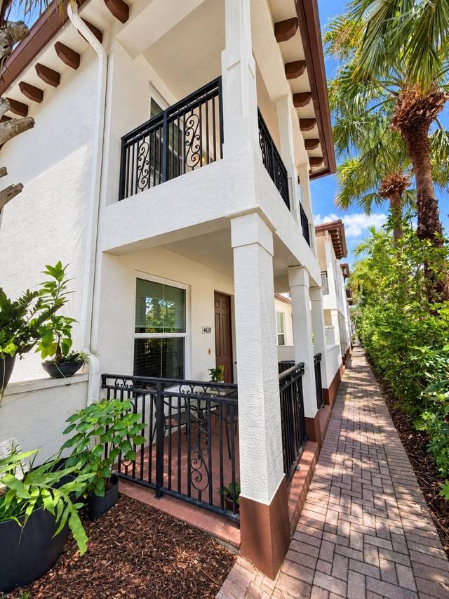 4618 Monarch Way, home for sale in Coconut Creek