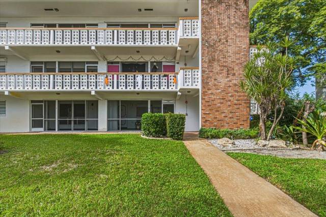 500 S Luna Court #4