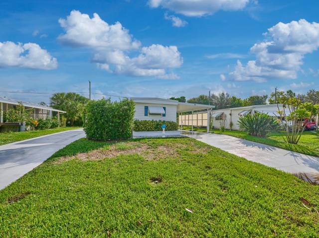 8421 SE SKYLARK Avenue, home for sale in Hobe Sound