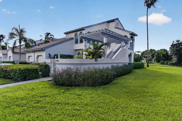 704 Ryder Cup Circle, home for sale in Palm Beach Gardens