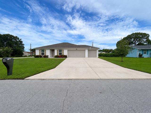 2301 SE SURREY Place, home for sale in Port St. Lucie