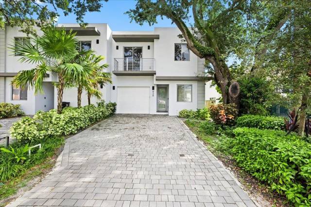 828 SW 30TH Street, home for sale in Fort Lauderdale