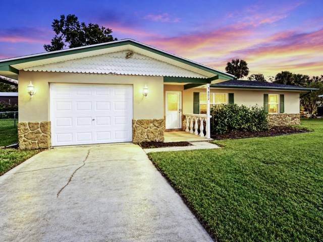 7802 Santana Avenue, home for sale in Fort Pierce