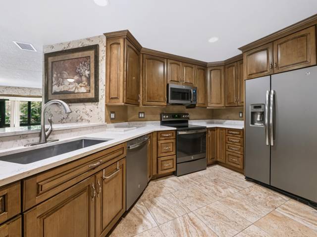 6276 SE CHARLESTON Place #102, home for sale in Hobe Sound