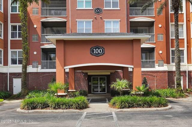 Deerwood Place