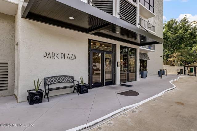 Park Plaza