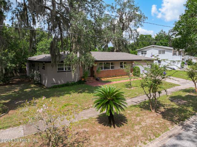 Ft Caroline Club Estates