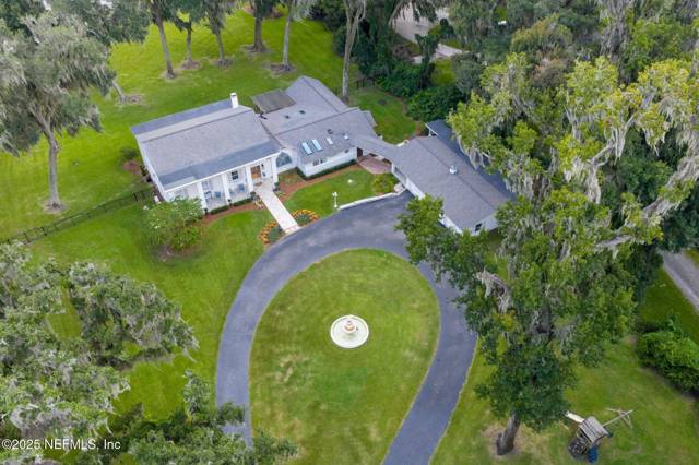 Lake Villas