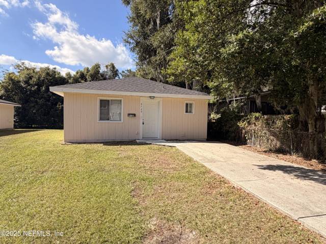 8720 4TH Avenue home for sale in Armstrongs