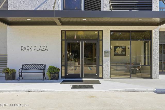 Park Plaza