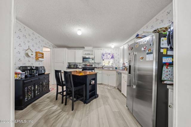 44170 WOODLAND Circle
