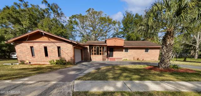 1575 W 33RD Street