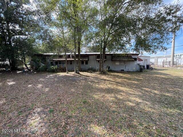 1332 LIVE OAK Drive