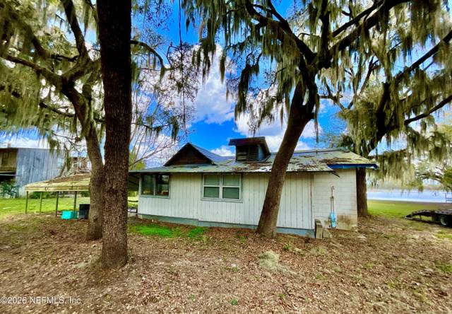 106 E SUNNYSIDE BEACH Road