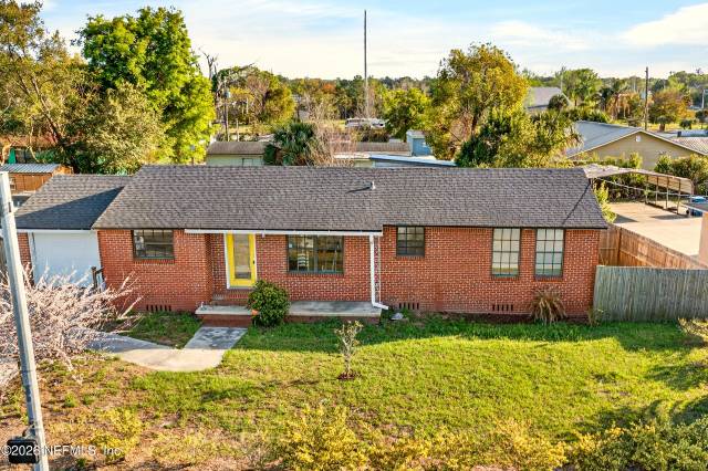 666 EDGEWOOD Avenue home for sale in Lake Forest