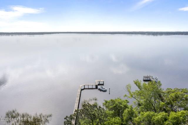 Lake Villas